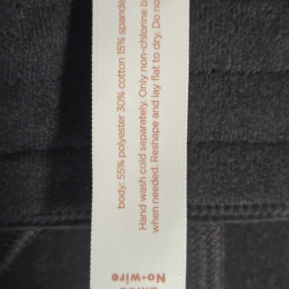 NWT - Floral Print Women's Bra - Black and Pink - 42DDD - Picture 6 of 6